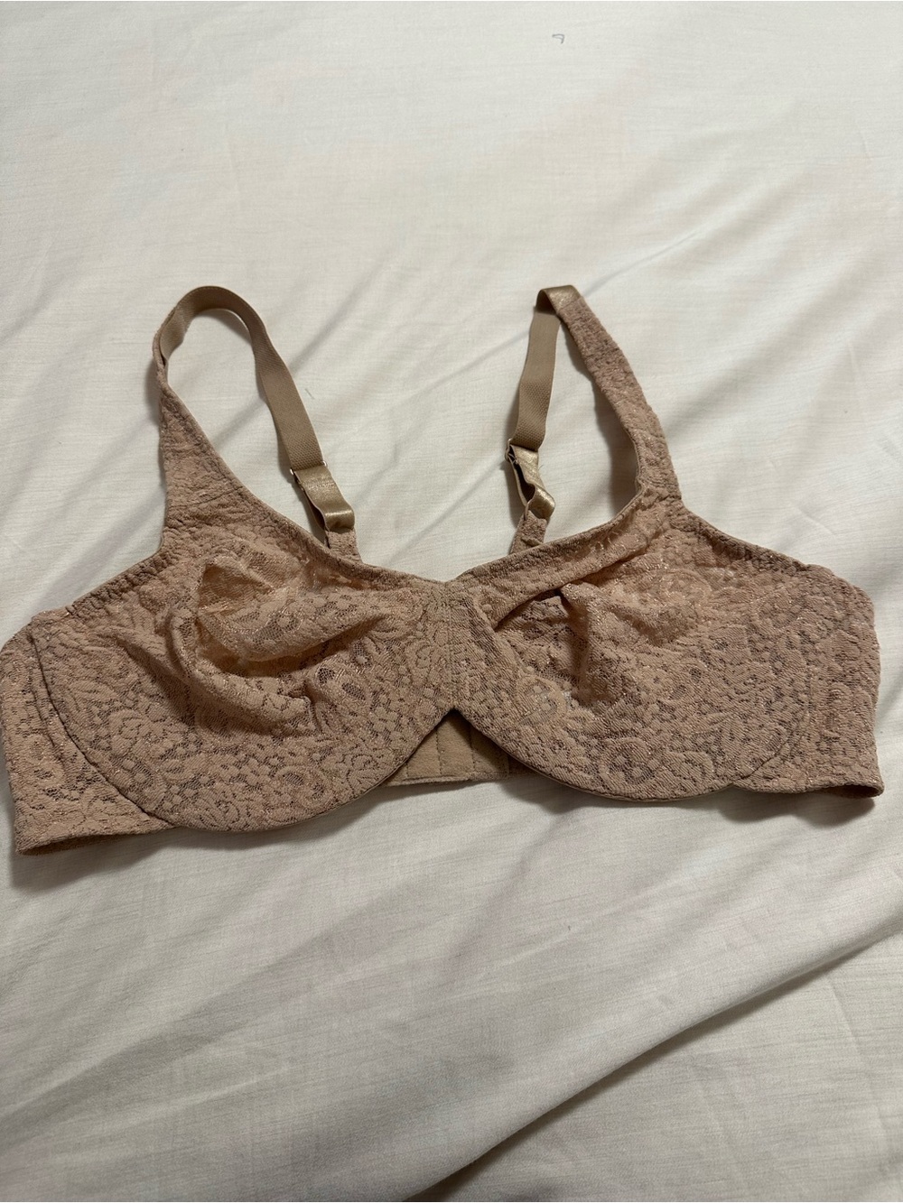 Wacoal Lace Underwire Bra in Nude